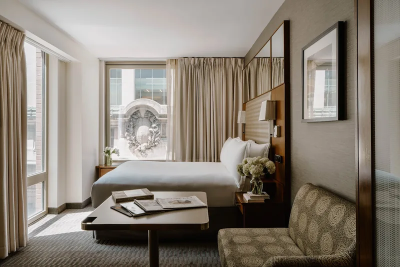 Club Quarters Hotel