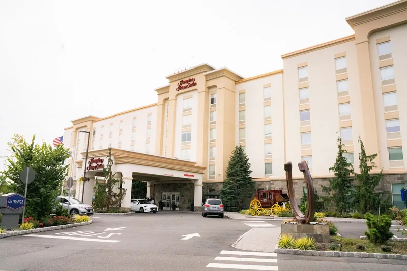 Hampton Inn & Suites Staten Island