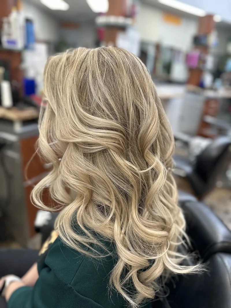 Kings Hair Salon, hair salon at 394 Neptune Avenue in Brooklyn, New York