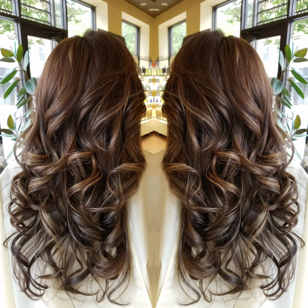Natural Look Aveda, hair salon at 320 Bedford Avenue in Brooklyn, New York