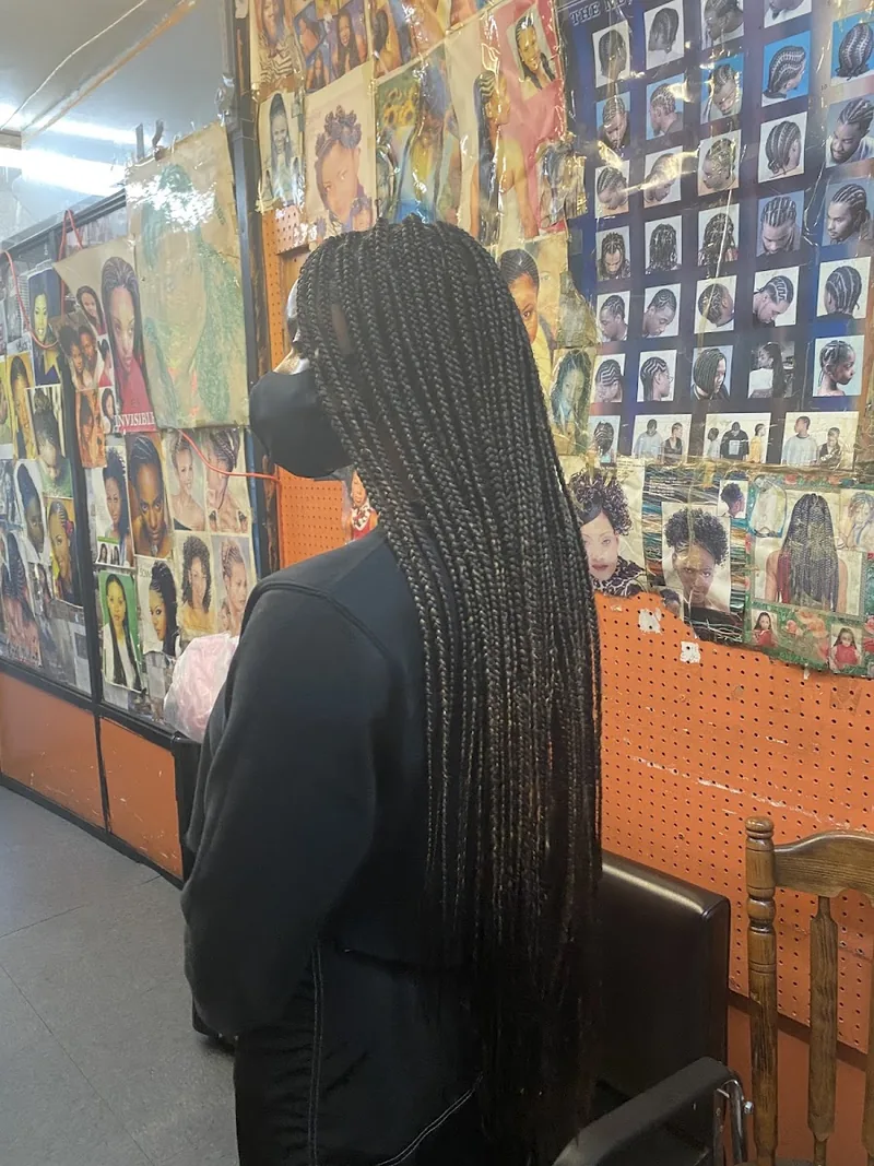 Naye African Hair Braiding, hair salon at 736 Nostrand Avenue in Brooklyn, New York