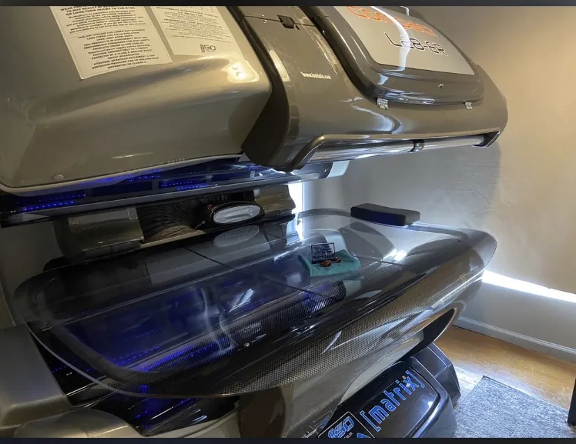 Park Slope Tanning, beauty salon at 303 7th Avenue in Brooklyn, New York