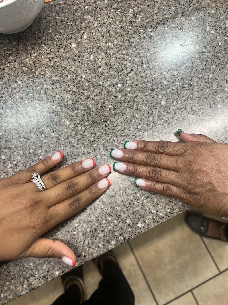 Queen Bee Nail