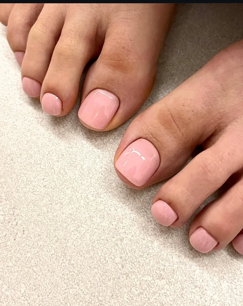 Refresh Nail & Spa, beauty salon at 2528 Broadway in Manhattan, New York