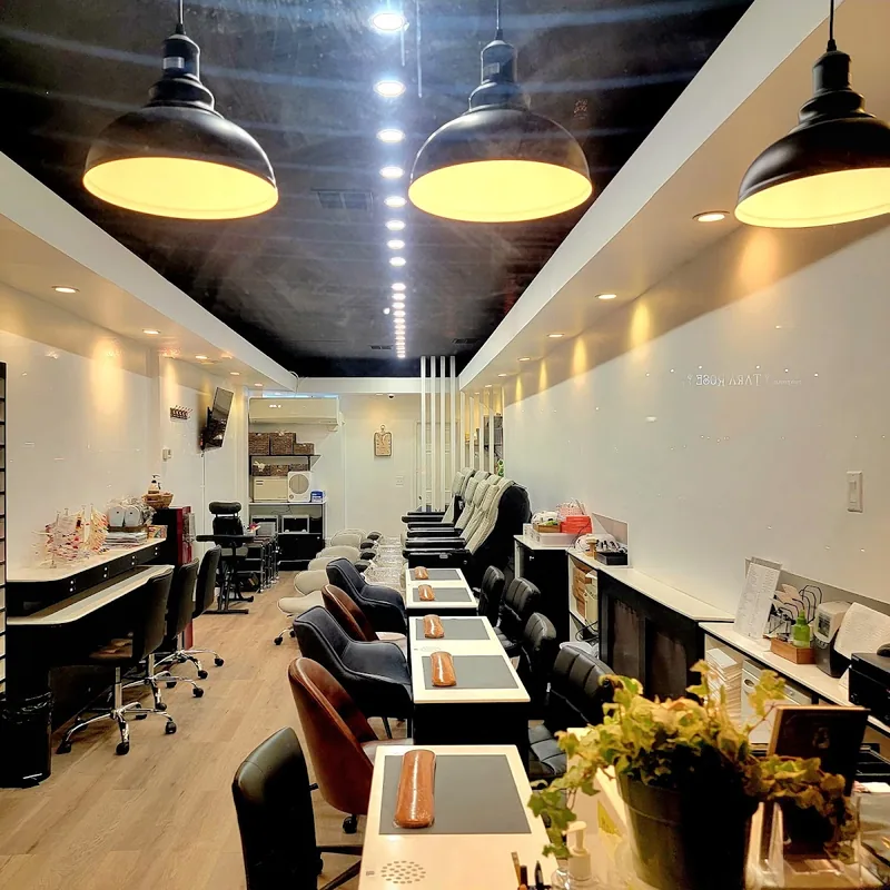 Relax Nails, beauty salon at 389 3rd Avenue in Manhattan, New York