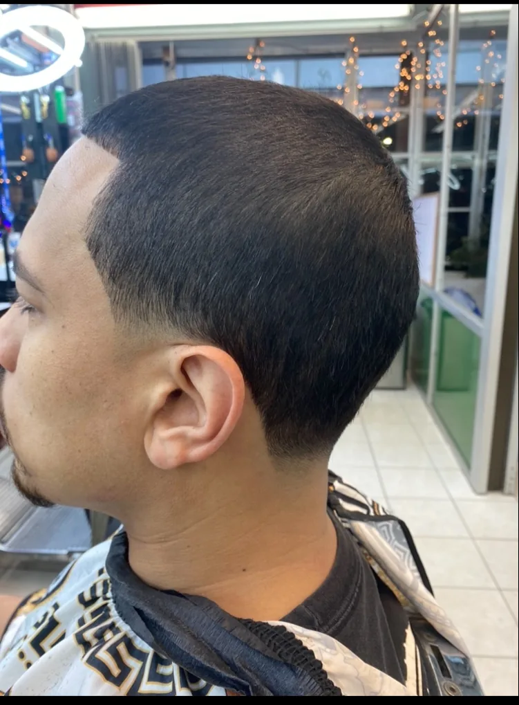 Salgado Barber Shop, hair salon at 1747 Lexington Avenue in Manhattan, New York