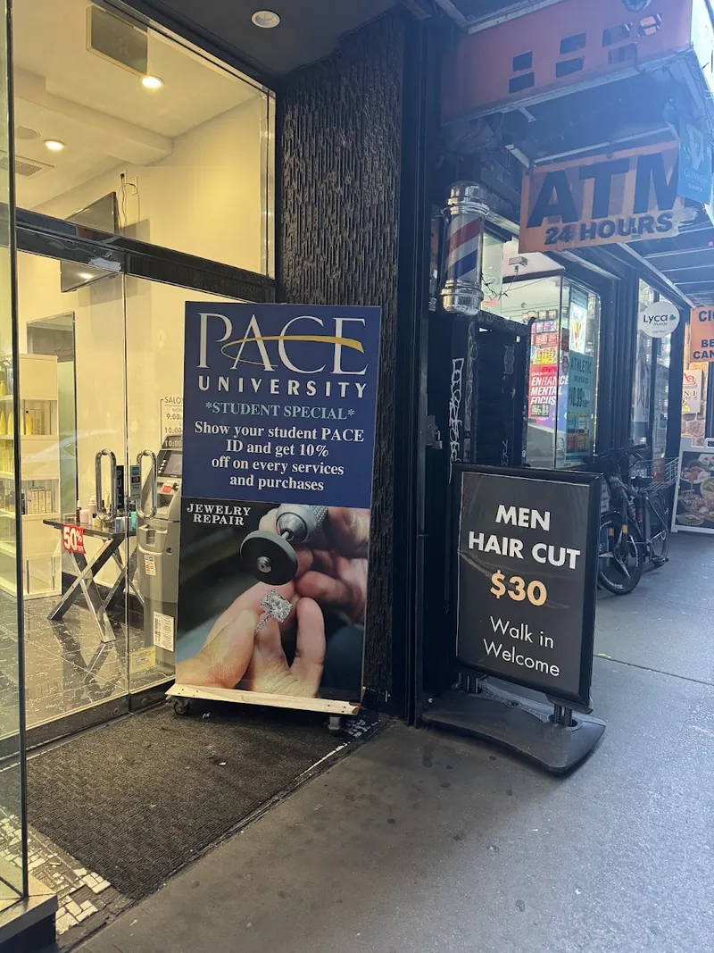 Salon De Louie, hair salon at 59 Nassau Street in Manhattan, New York