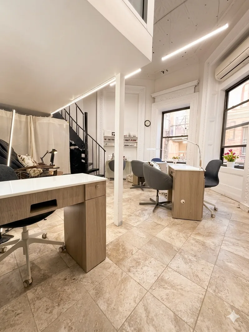 Salon Jatel, beauty salon at 13 West 17th Street in Manhattan, New York