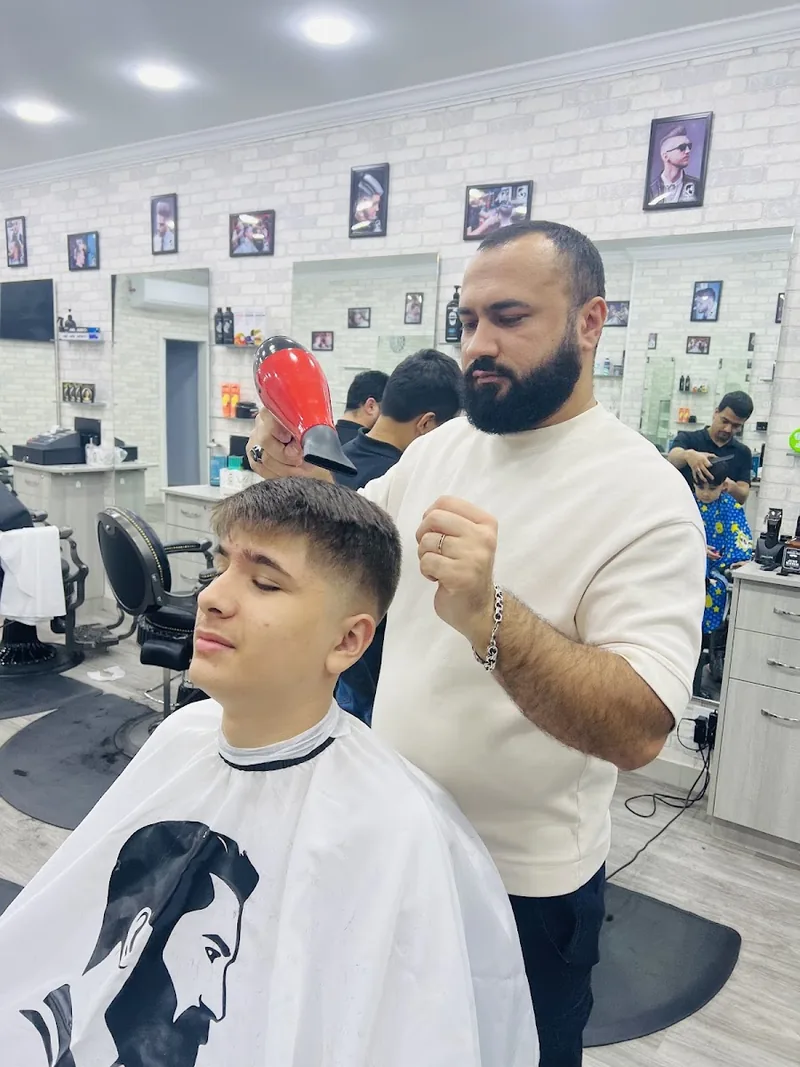 Sam City Barber Shop, hair salon at 6811 Bay Parkway in Brooklyn, New York