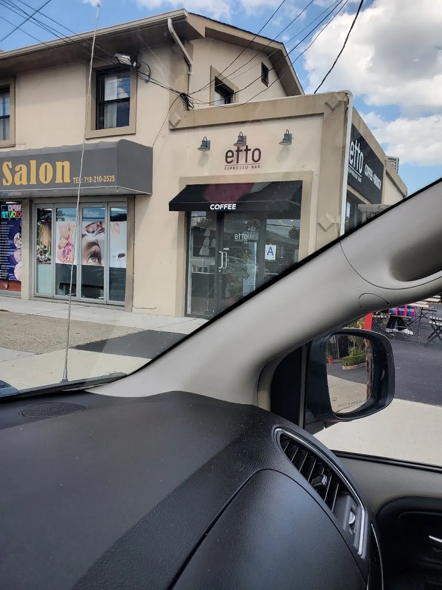 Stylin' Chic Hair & Nail Salon, beauty salon at 159-49 Cross Bay Boulevard in Queens, New York