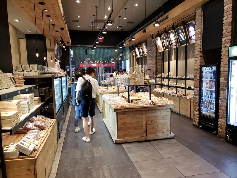 Tous les Jours, bakery at 31 West 32nd Street in Manhattan, New York