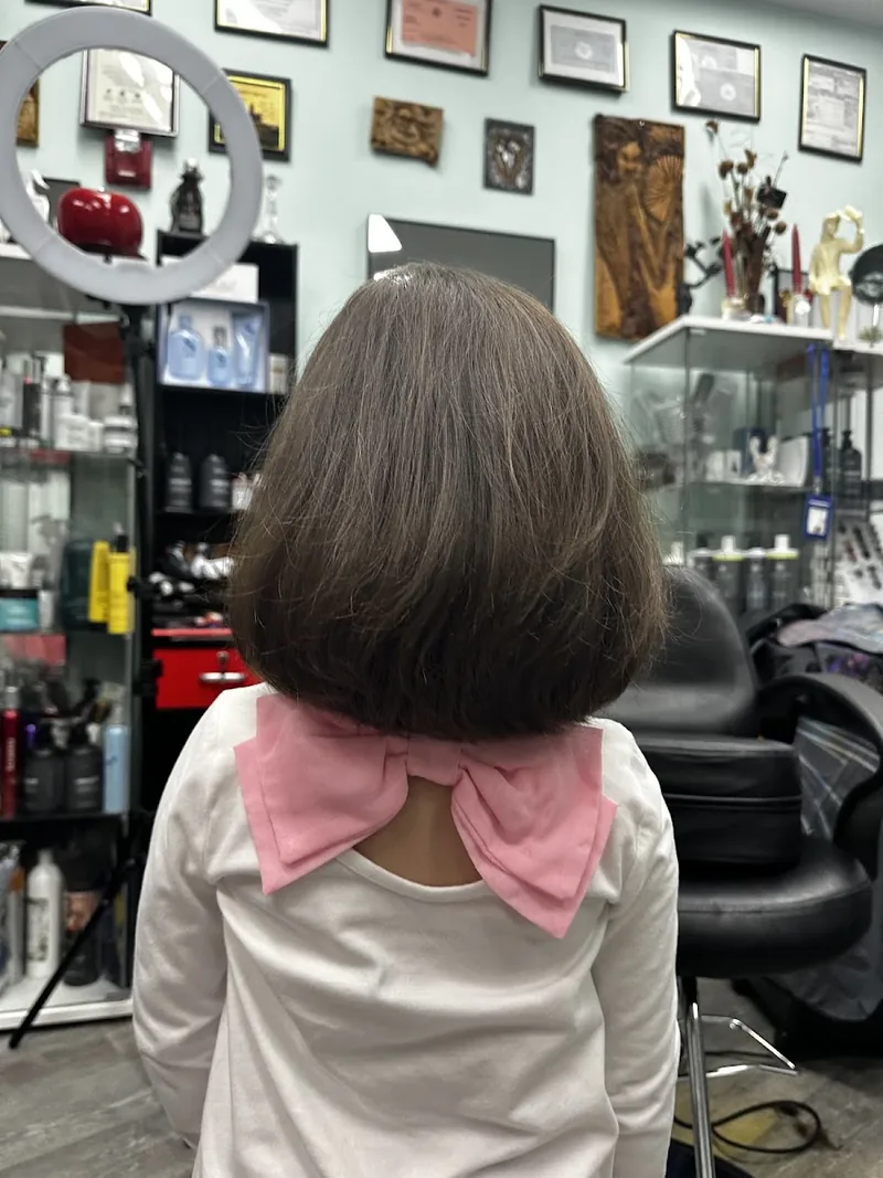 Vladimir's Hair Salon, hair salon at 3069 Brighton 1st Street in Brooklyn, New York